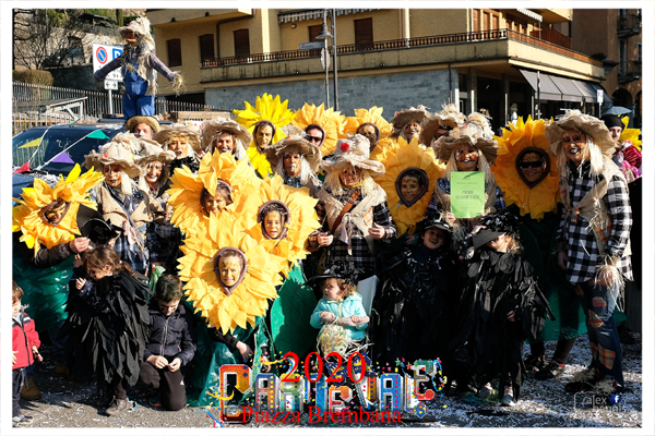 PIAZZA BREMBANA SFILATA E FESTA DI CARNEVALE 2020.