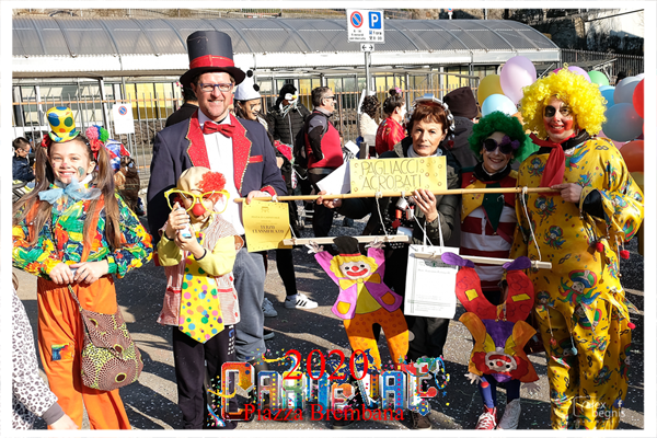 PIAZZA BREMBANA SFILATA E FESTA DI CARNEVALE 2020.