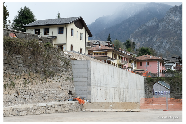 Piazza Brembana - Lavori sistemazione dopo crollo strada in Via Antonio Locatelli zona Tiro a Segno - Aggiornamento 15 aprile 2021