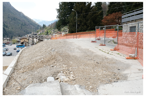 Piazza Brembana - Lavori sistemazione dopo crollo strada in Via Antonio Locatelli zona Tiro a Segno - Aggiornamento 15 aprile 2021