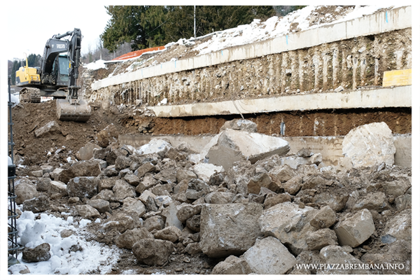 Piazza Brembana - Lavori sistemazione dopo crollo strada in Via Antonio Locatelli zona Tiro a Segno - Aggiornamento 15 gennaio 2021