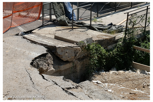 Piazza Brembana - Lavori sistemazione dopo crollo strada in Via Antonio Locatelli zona Tiro a Segno - luglio 2020.