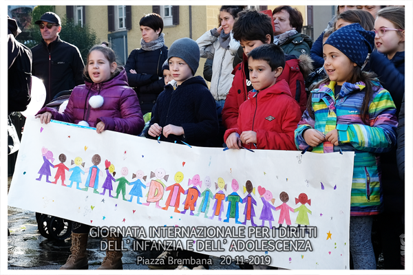 Piazza Brembana - Giornata internazionale per i diritti dell'infanzia e dell' adolescenza.