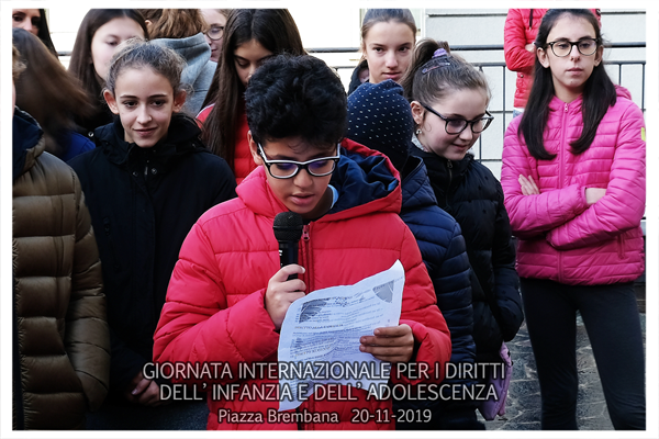 Piazza Brembana - Giornata internazionale per i diritti dell'infanzia e dell' adolescenza.