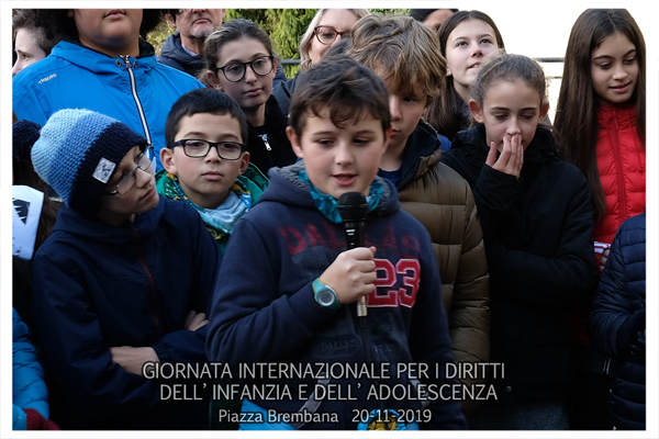 Piazza Brembana - Giornata internazionale per i diritti dell'infanzia e dell' adolescenza.