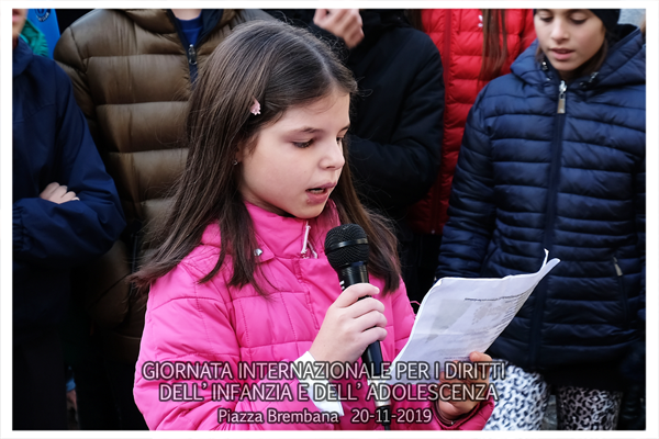 Piazza Brembana - Giornata internazionale per i diritti dell'infanzia e dell' adolescenza.