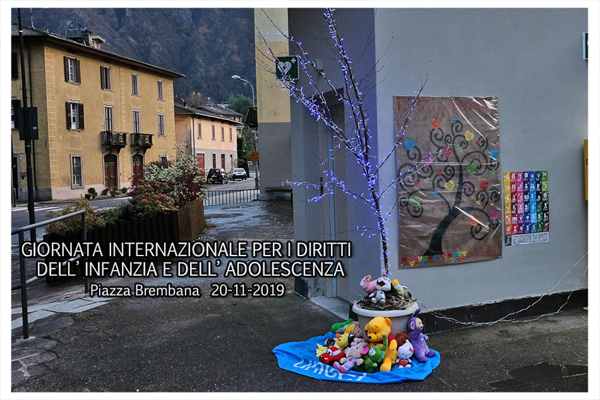 Piazza Brembana - Giornata internazionale per i diritti dell'infanzia e dell' adolescenza.