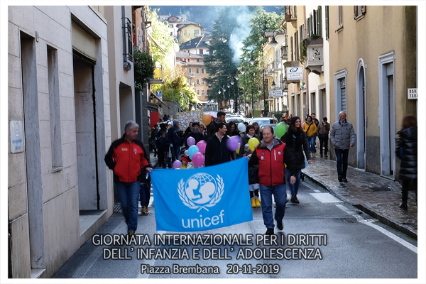 Piazza Brembana - Giornata internazionale per i diritti dell'infanzia e dell' adolescenza.