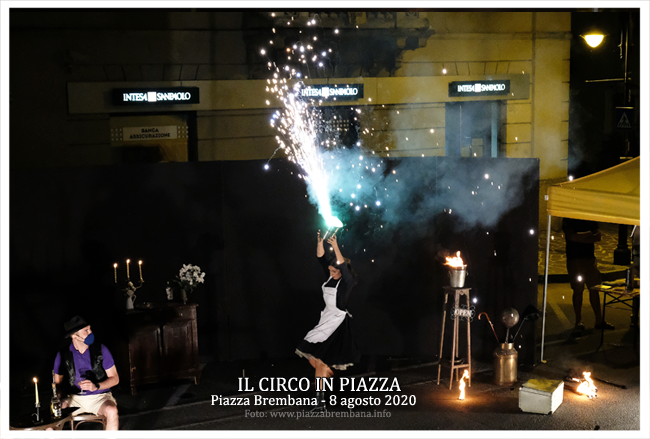 PIAZZA BREMBANA IL CIRCO IN PIAZZA.