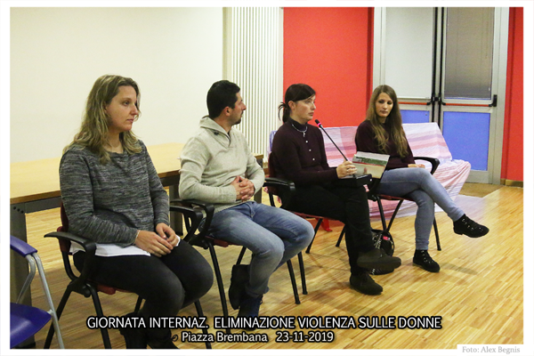 Piazza Brembana - La Panchina Rossa - Giornata Internazionale per l'eliminazione della violenza sulle donne.