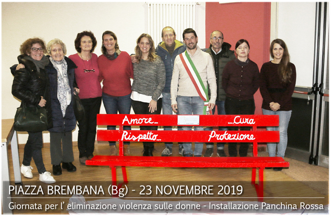 Giornata per eliminazione violenza sulle donne - Installazione Panchina Rossa. Piazza Brembana notizie - Giornata per eliminazione violenza sulle donne - Installazione Panchina Rossa.