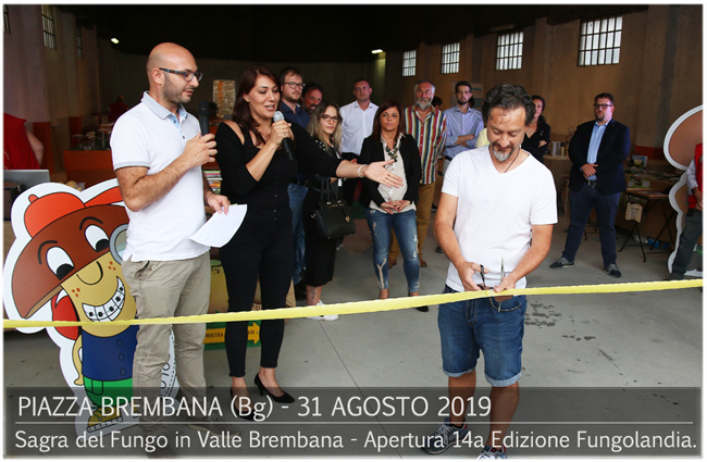 Apertura 14a Edizione Fungolandia. La Sagra del fungo in Valle Brembana. Piazza Brembana Notizie. Apertura 14a Edizione Fungolandia. La Sagra del fungo in Valle Brembana.