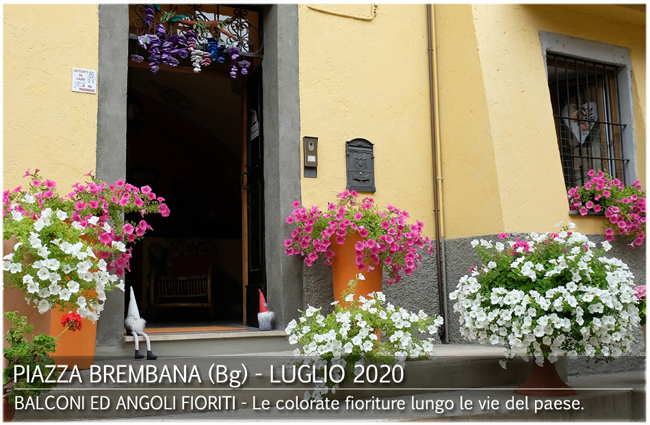 Piazza Brembana Notizie. PIAZZA BREMBANA ANGOLI E BALCONI FIORITI.
