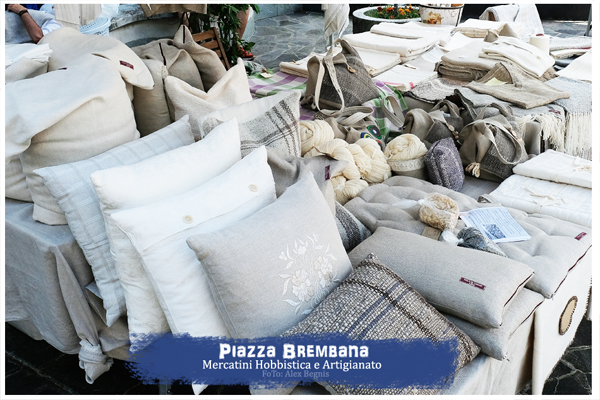 Piazza Brembana - Mercatini Hobbistica e Artigianato. Luglio 2020.