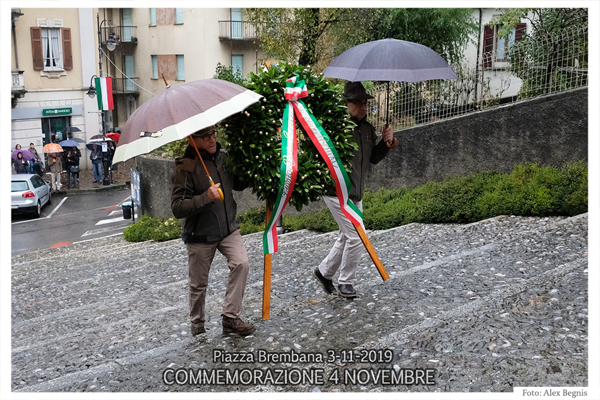 Piazza Brembana PREMIO MAMMA CALVI - Commemorazione 4 novembre - Festa delle Forze Armate.