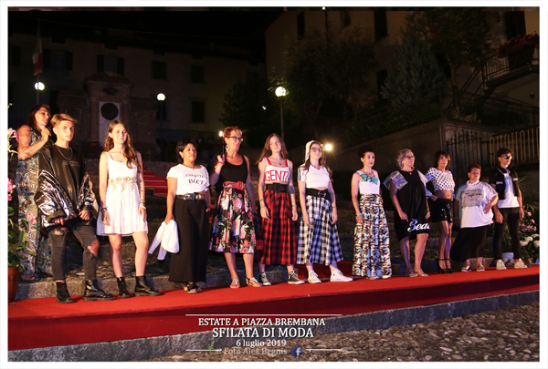 Manifestazionii eventi - Sfilata di Moda a Piazza Brembana.